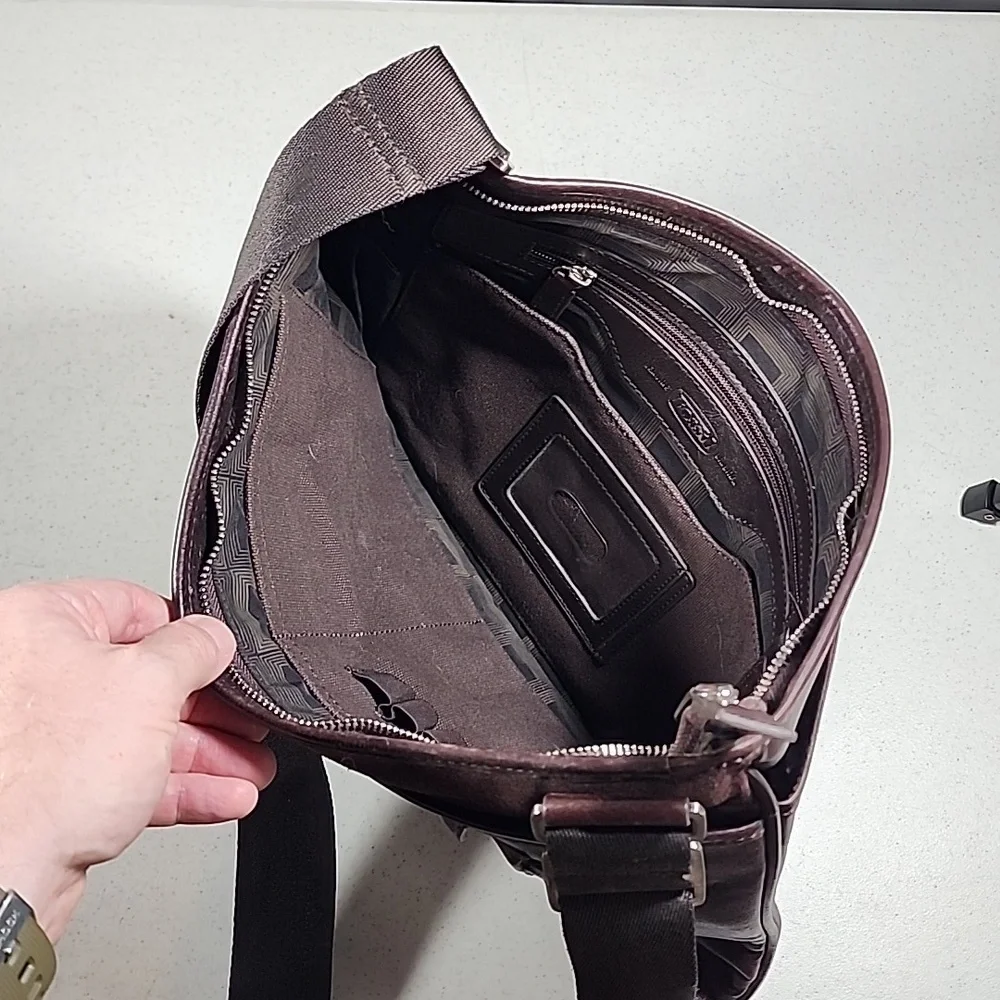 Fossil Leather Messenger Computer Crossover Bag